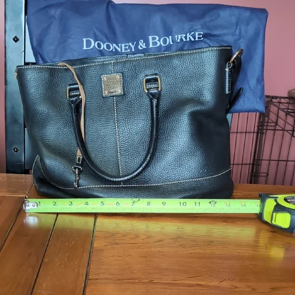 Dooney & Bourke Black Leather Women's Bag - Picture 8 of 8